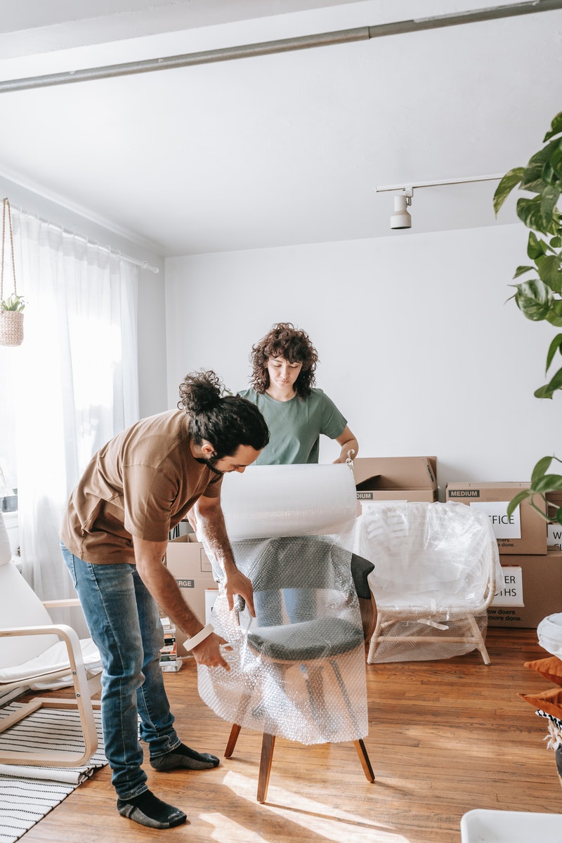 7 Must-Follow Tips For Moving Into An Apartment