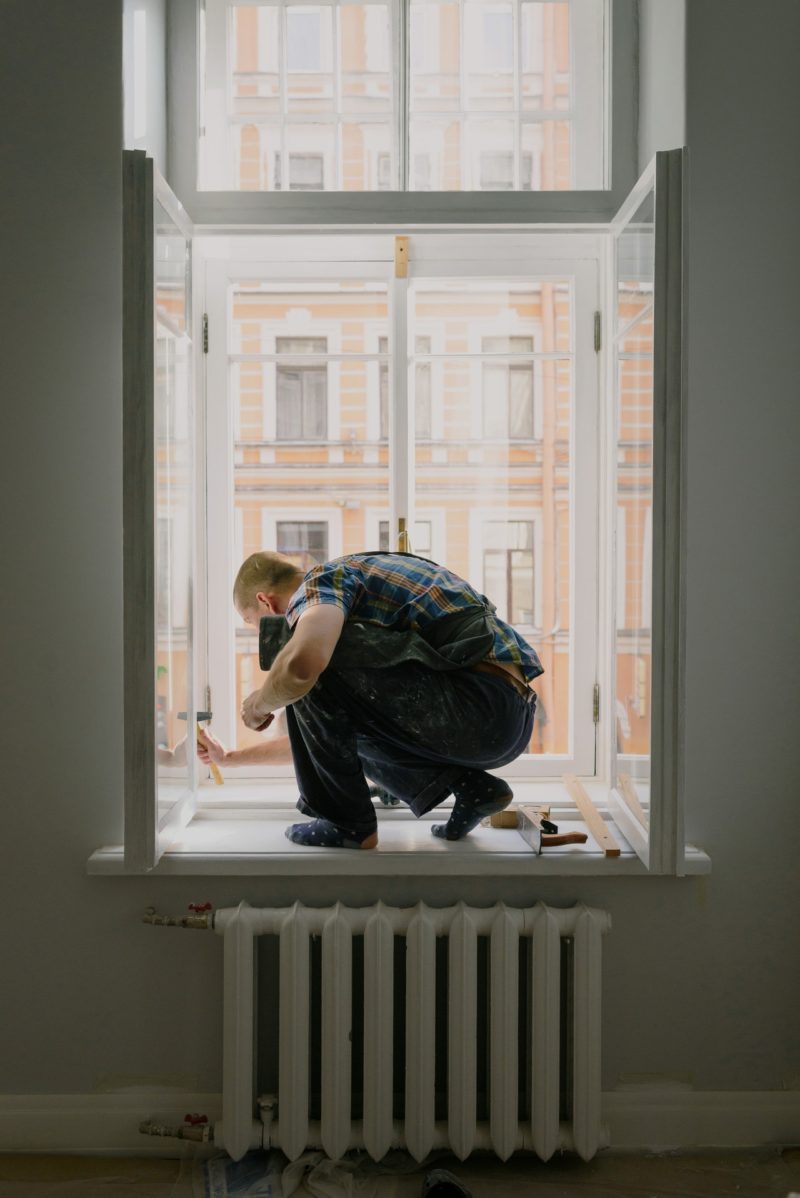 How to Spot Signs You Need a Window Replacement