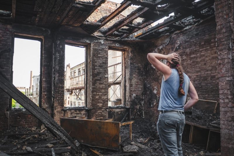 Hiring a Fire Restoration Company vs. DIY Cleanup: Choosing the Best Option