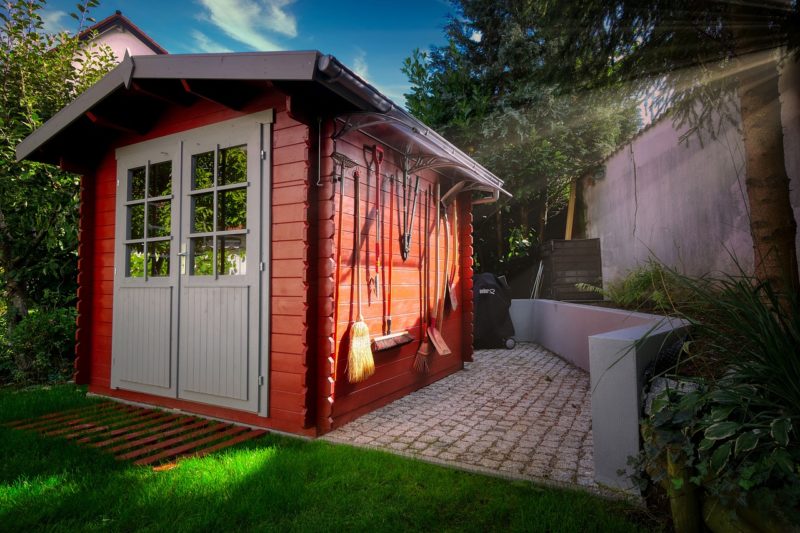 3 Smart Tips For Constructing An Outdoor Storage Shed In Your Backyard