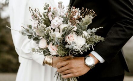 What Are the Advantages of Wooden Wedding Flowers