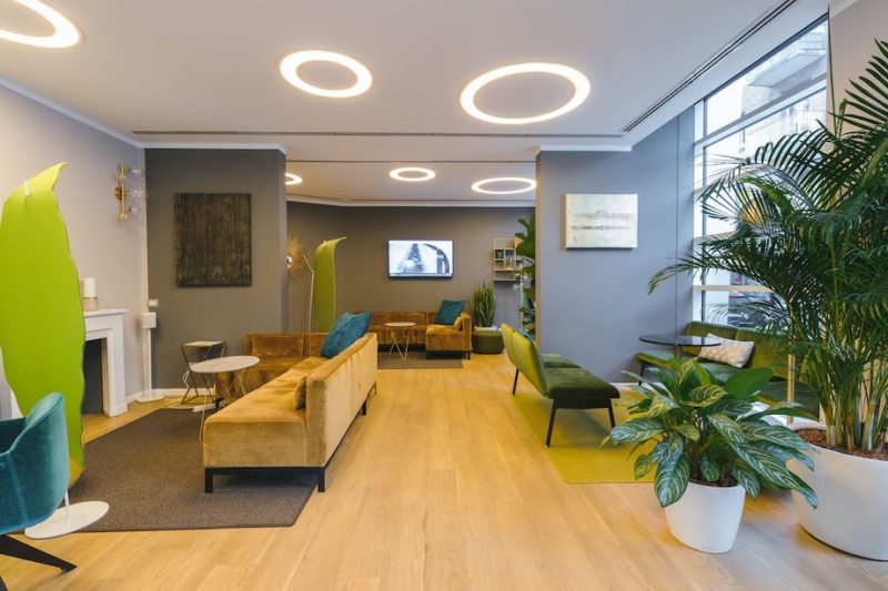 How To Decorate A Lobby Or Waiting Room In Your Company