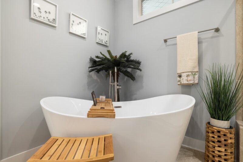 The Perks of a Remodeling Company Handling Your Bathroom