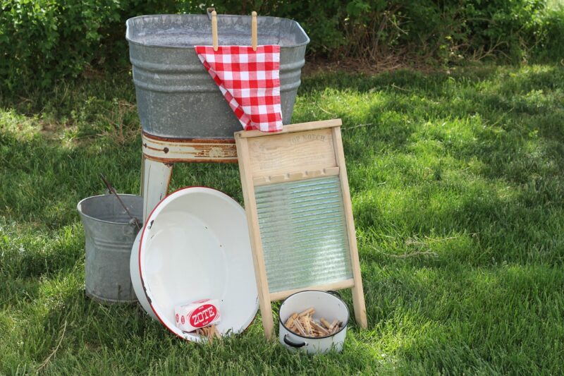 Efficient Ways to Use Your Backyard for Laundry Purposes