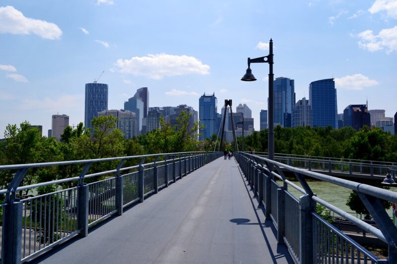 The Urban Lifestyle Showdown: Living in Calgary vs. Toronto
