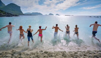 7 Unforgettable Group Vacation Ideas For You and Your Friends