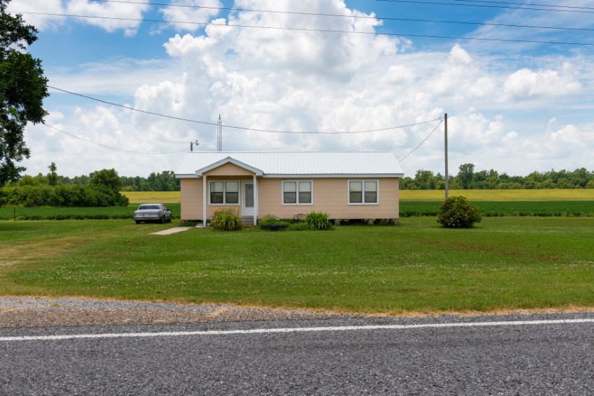 The Art of Minimalist Living: Transforming a Flatbed Trailer into a ...