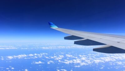 Must-Have Travel Essentials for Long Flights