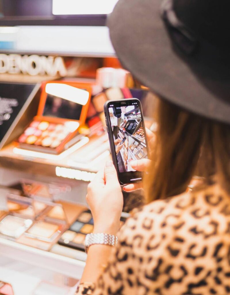 influencer-make-up-800x1026 Micro-Influencer, Macro Impact: Emerging in Beauty Without a Million Followers