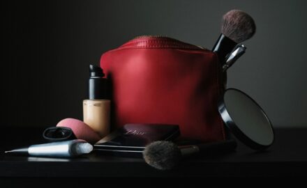 5 Essentials to Pack In Your Makeup Bag When Travelling