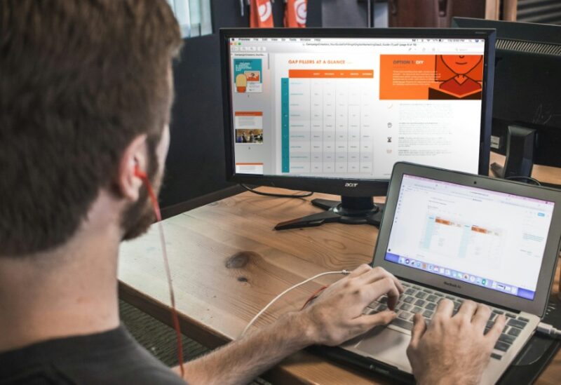 work-man-pc-laptop-800x549 The Overlooked Setting That Could Instantly Improve Your Speed